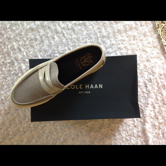 SOLD***🎉HP🎉 Cole Haan Gray Pinch Loafers - 9 - Picture 2 of 5